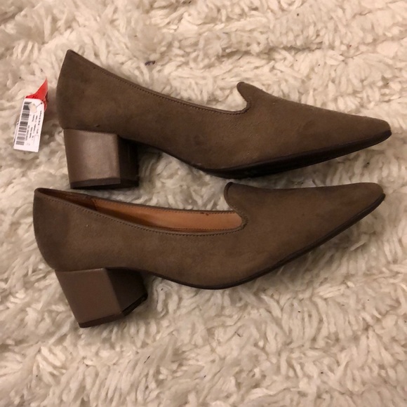 Vizzano Pumps size 5 NWT all the way from Brazil - Picture 2 of 2